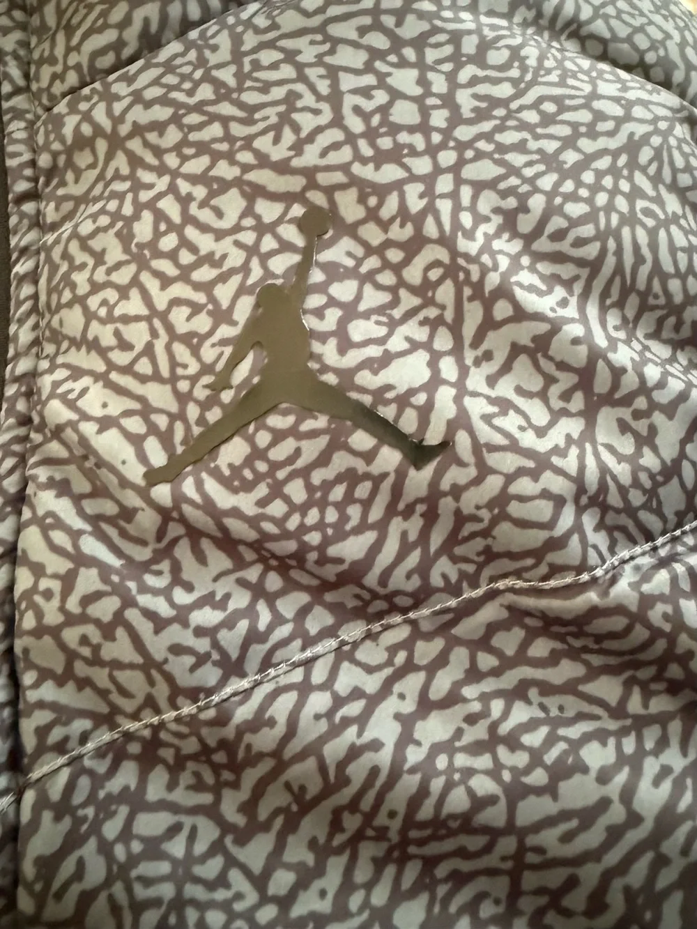 Nike Air Jordan Reversible Puffer Vest Grey Black Elephant Print Cement